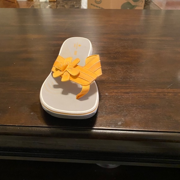 Sandals - Picture 3 of 3